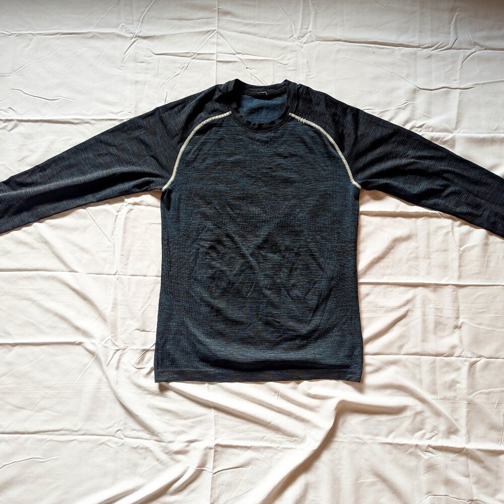 Lululemon Men's Small Metal Vent Tech Long Sleeve Shirt